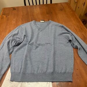 Jos. A. Bank Men's Gray V-Neck Sweater